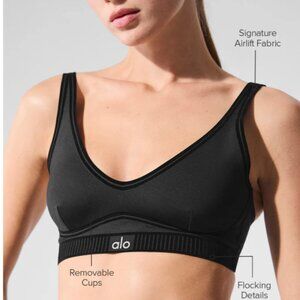 Alo Yoga Airlift Line Up Bra Size XS